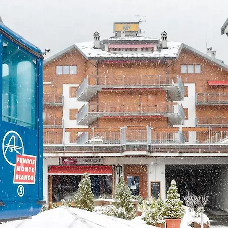 Hellochalet_foyer Du Mont Blanc * Курмайор